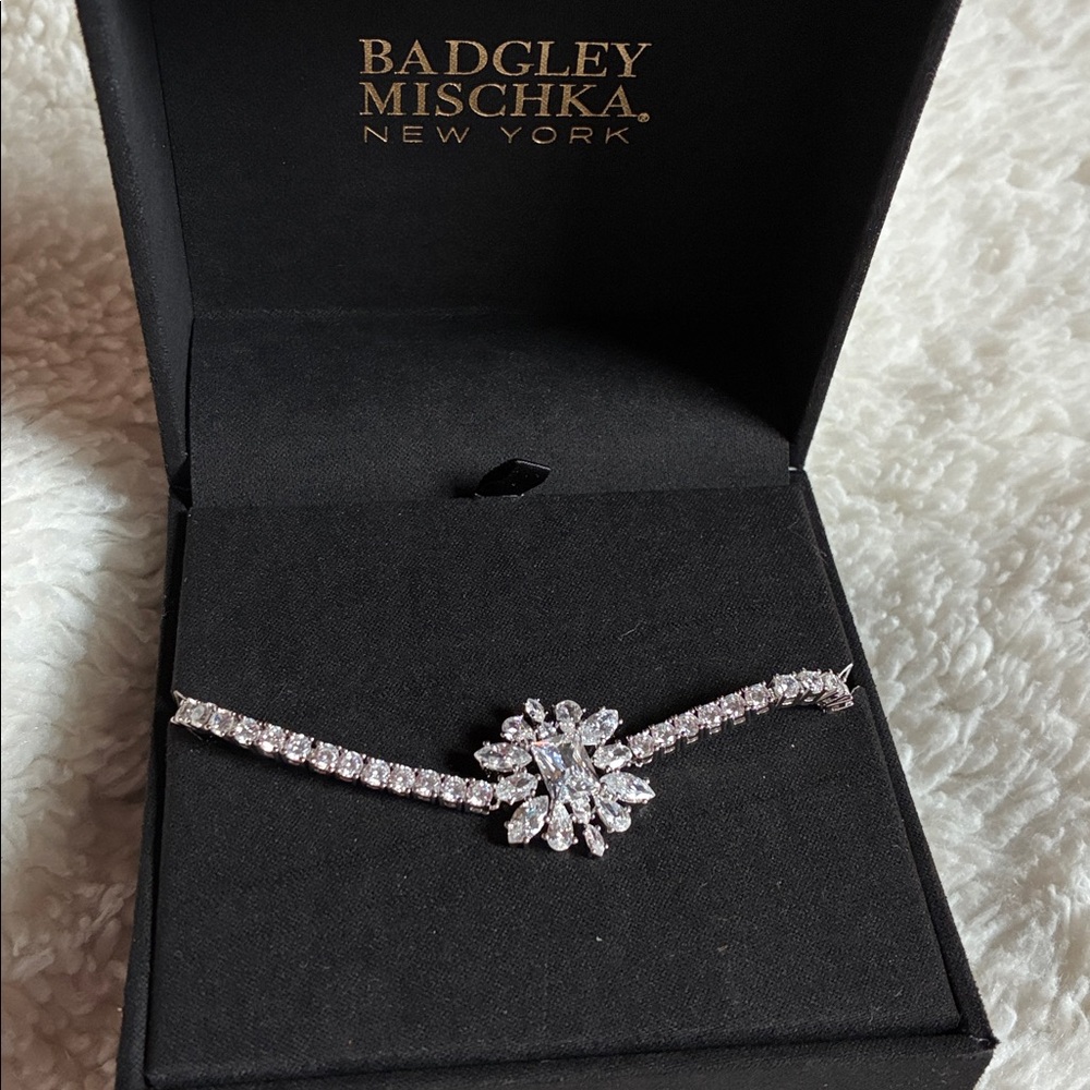 Badgley Mischka Barcelet